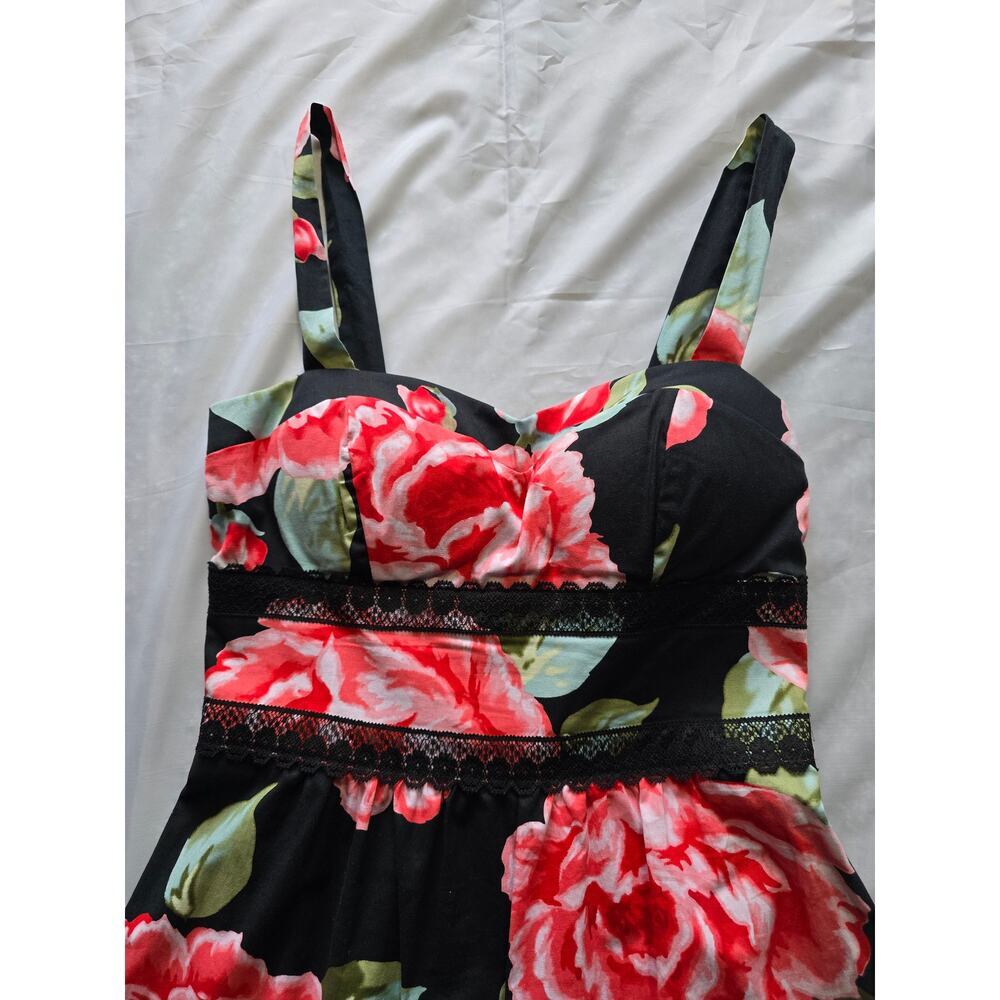 B. Smart Floral Fit & Flare Dress Black Red Rose Print Size 4 Lace Trim - Picture 3 of 8